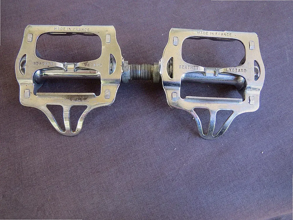 BERTHET LYOTARD PEDALS ROAD TOURING VINTAGE CLASSIC VELO BICYCLE