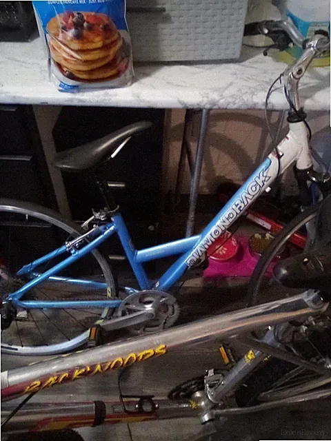 DIAMONDBACK VITAL HYBRID BIKE SIZE MEDIUM, 17", 7 SPEED, ALUMINUM