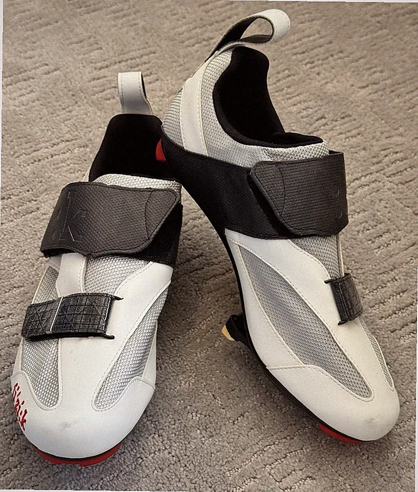 Fizik Cycling Shoes K5 White Silver Uomo Triathlon Bicycle Size 42 US 8.5 Carbon