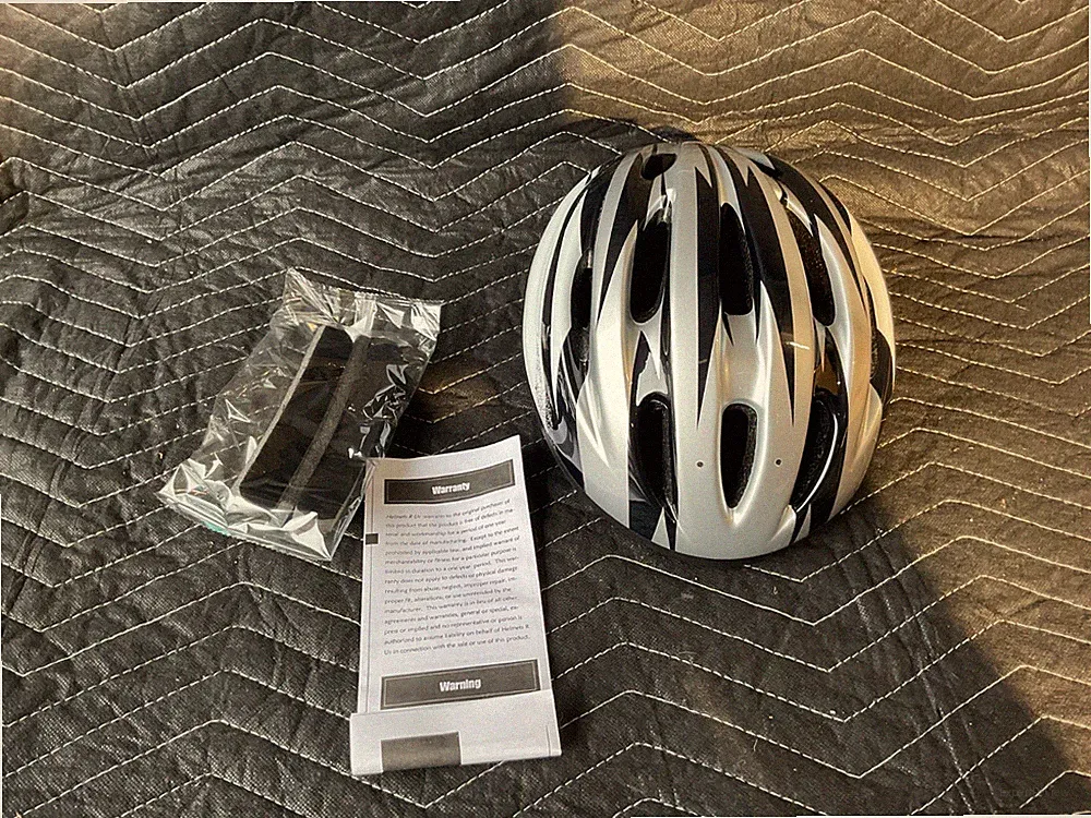 Helmets R Bicycle Helmet Medium 54-58cm Black Silver New